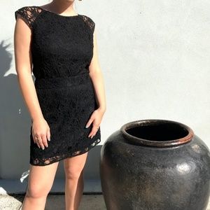 Laundry by Shelli Segal Size 4 Lace Set Black